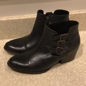 Shorty Boots With Inside Zipper